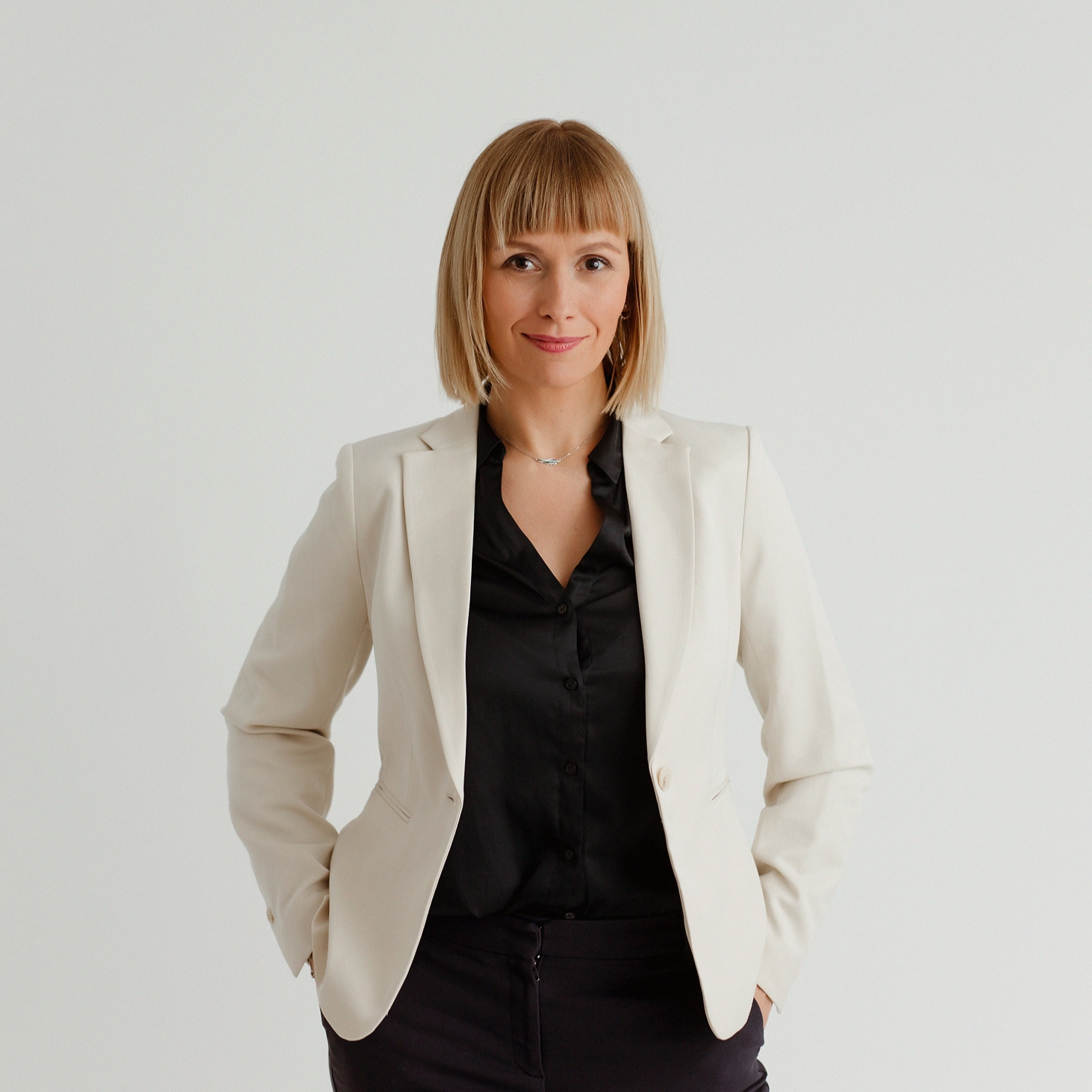KATARZYNA BŁACHOWICZ